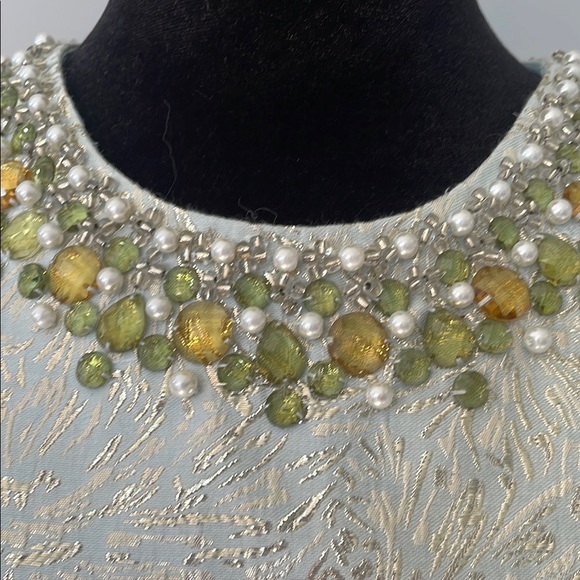 Elegant pale green Dress with Gold Accents and beaded neckline size 4 like new - Picture 3 of 4